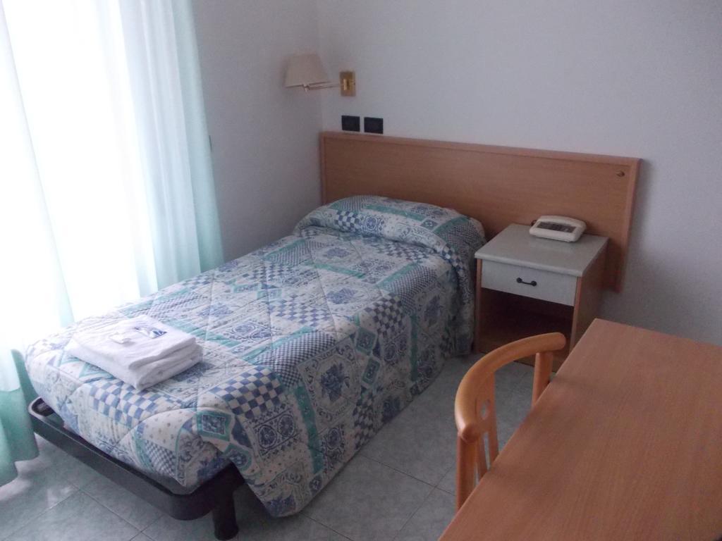 Hotel Scacco Rosso Sant'Egidio alla Vibrata Camera foto